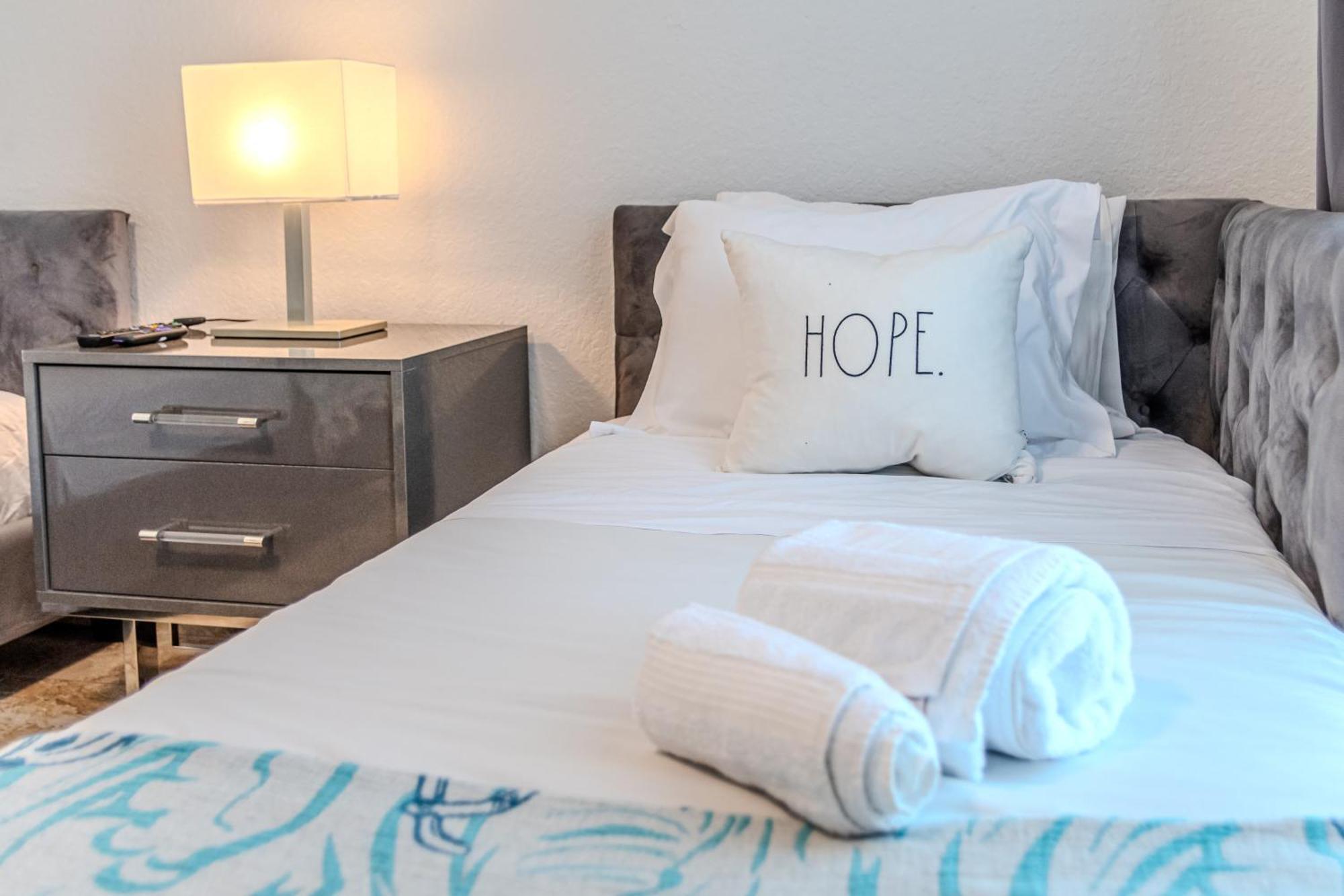 Apartment 3 Bedroom In Tuscana Resort , 15" From Disney Кисими Екстериор снимка
